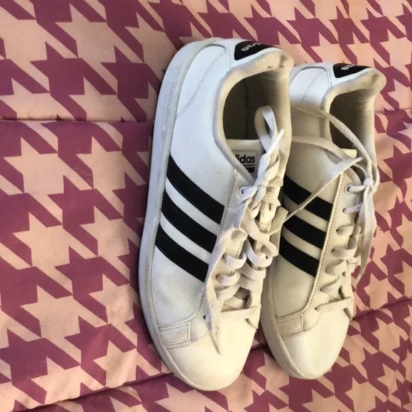 Adidas sneakers size 9 1/2 - Picture 2 of 5